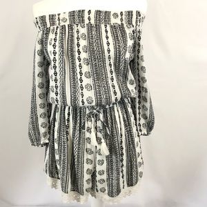 Abercrombie and Fitch black & white boho romper M